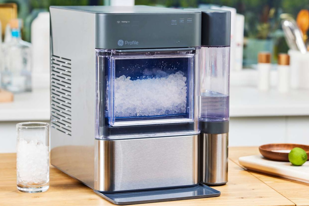 The Best Ice Makers for Your Home Bar (2026) The Best Ice Makers for Your Home Bar (2026)